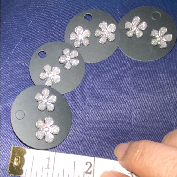 1 bundle of 4 sets earrings glitter silver - Picture 4 of 4